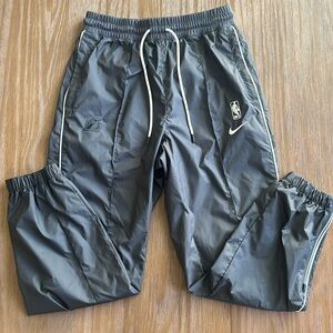 LA Lakers Nike Zip up Joggers Windbreaker sz Medium - NWOT